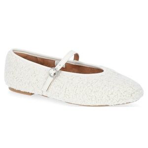 NWT No Boundaries Women's Faux Shearling Mary Jane Flats White Sherpa Size 6